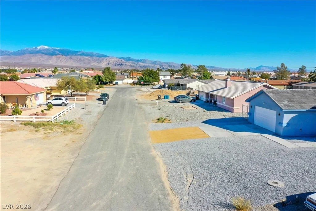 931 Lone Pine, Pahrump, NV 89048