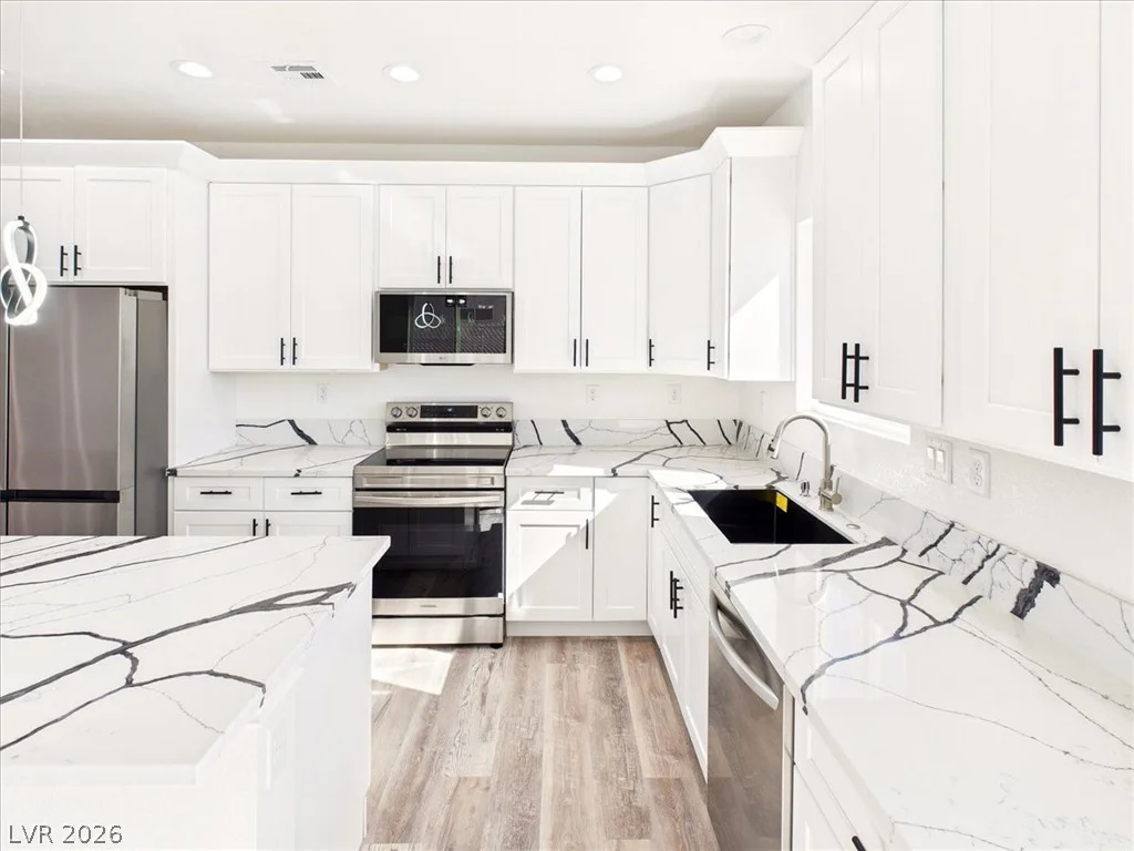 931 Lone Pine, Pahrump, NV 89048