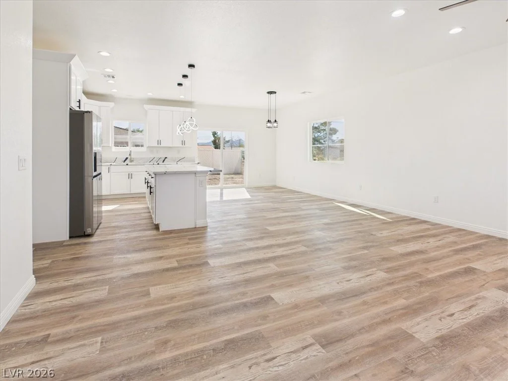 931 Lone Pine, Pahrump, NV 89048