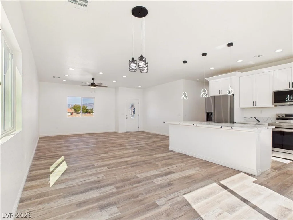 931 Lone Pine, Pahrump, NV 89048