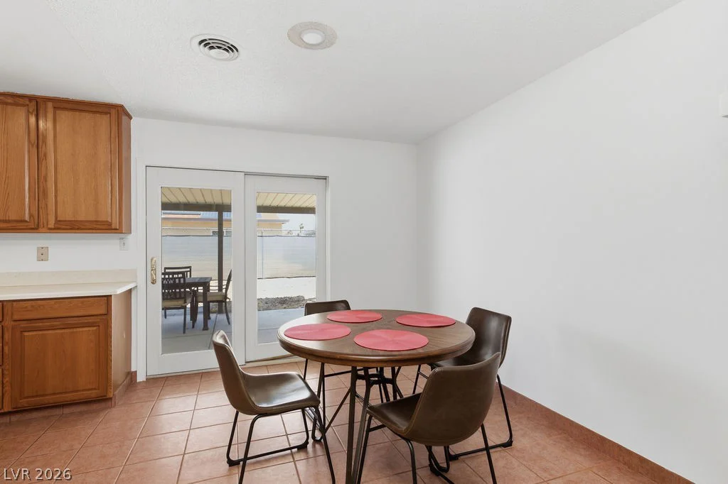 4216 Esmeralda, Las Vegas, NV 89102