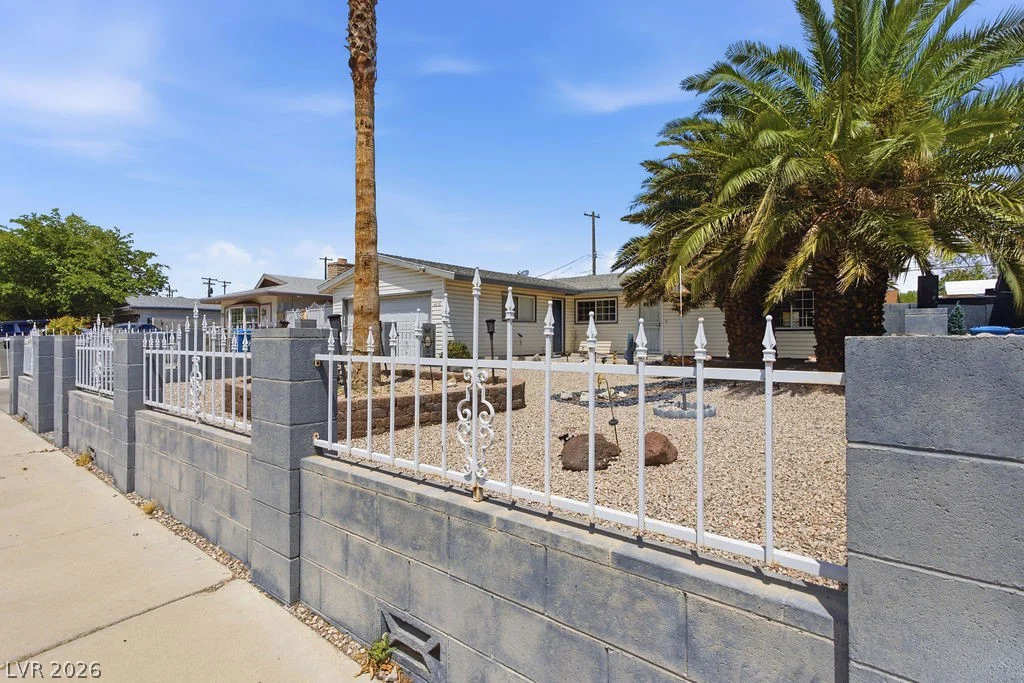 4216 Esmeralda, Las Vegas, NV 89102