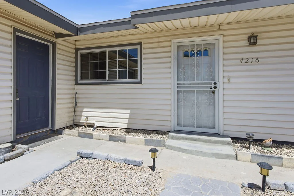 4216 Esmeralda, Las Vegas, NV 89102
