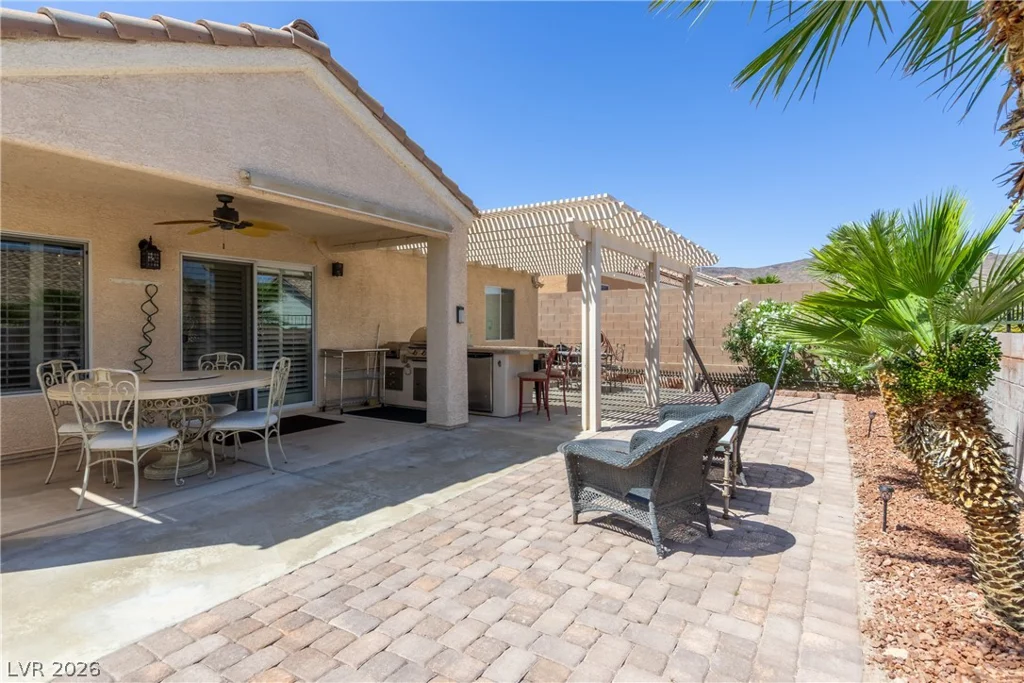 176 Ridge Crossing, Henderson, NV 89002