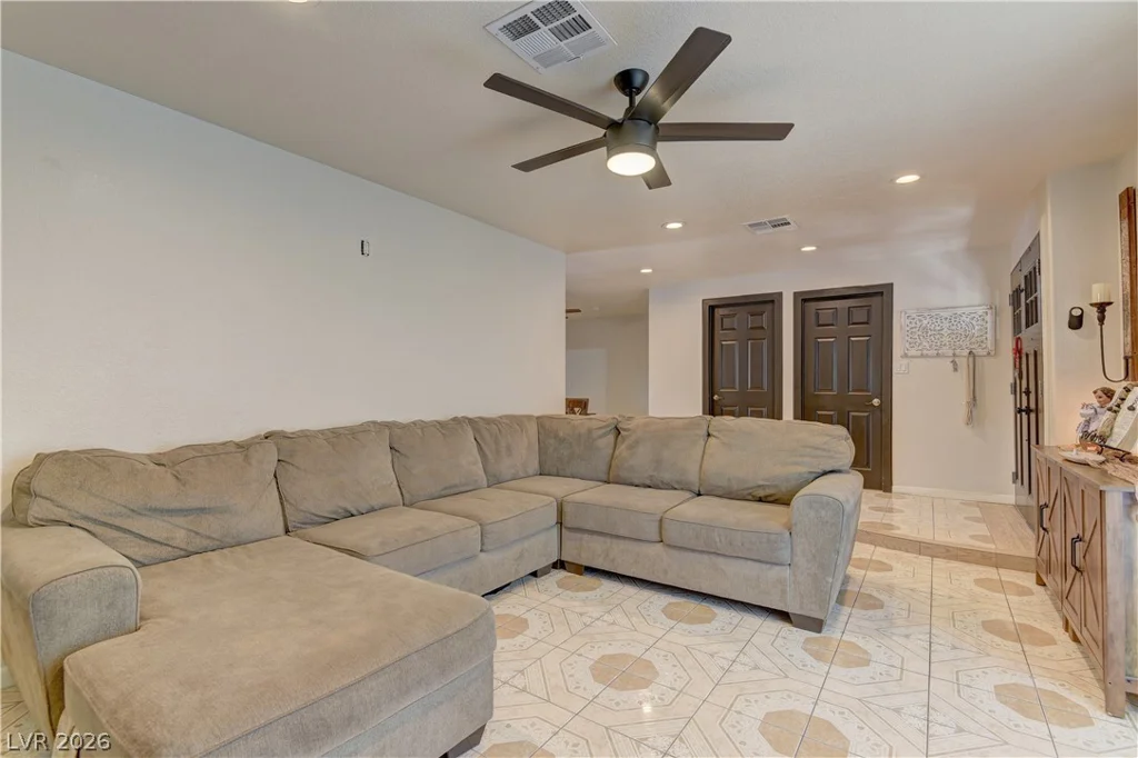 2964 Liberty, Las Vegas, NV 89121