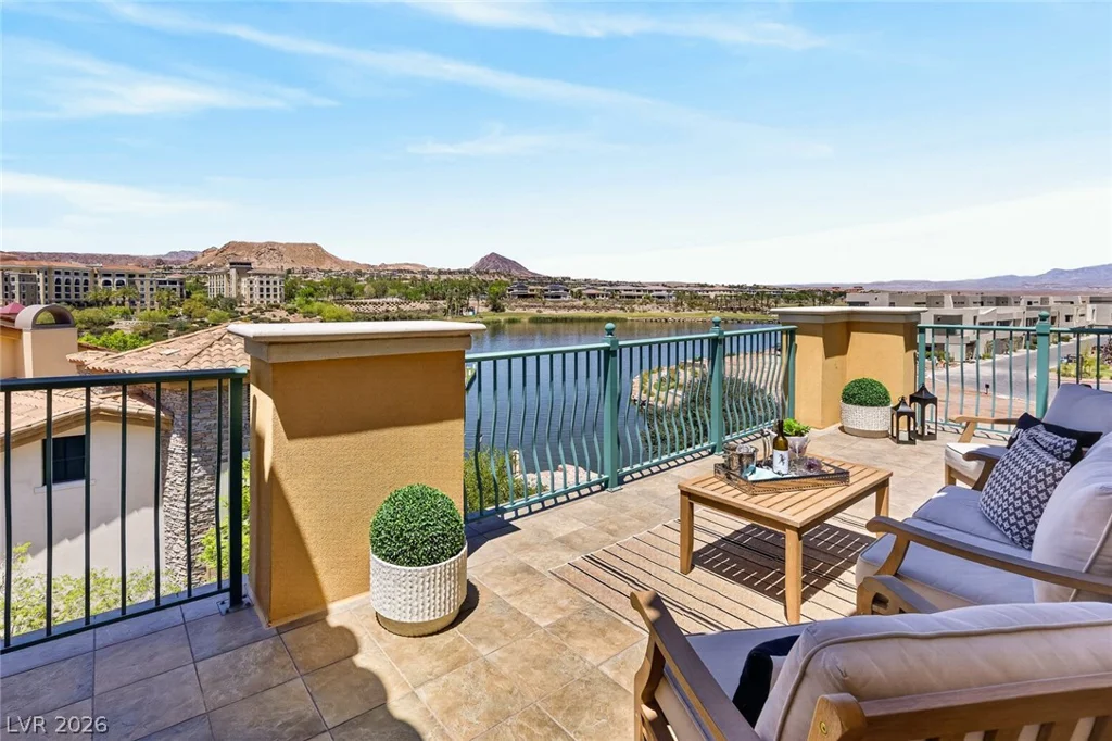 30 Strada Di Villaggio, Henderson, NV 89011