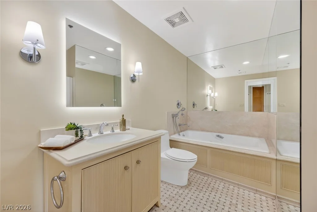 30 Strada Di Villaggio, Henderson, NV 89011