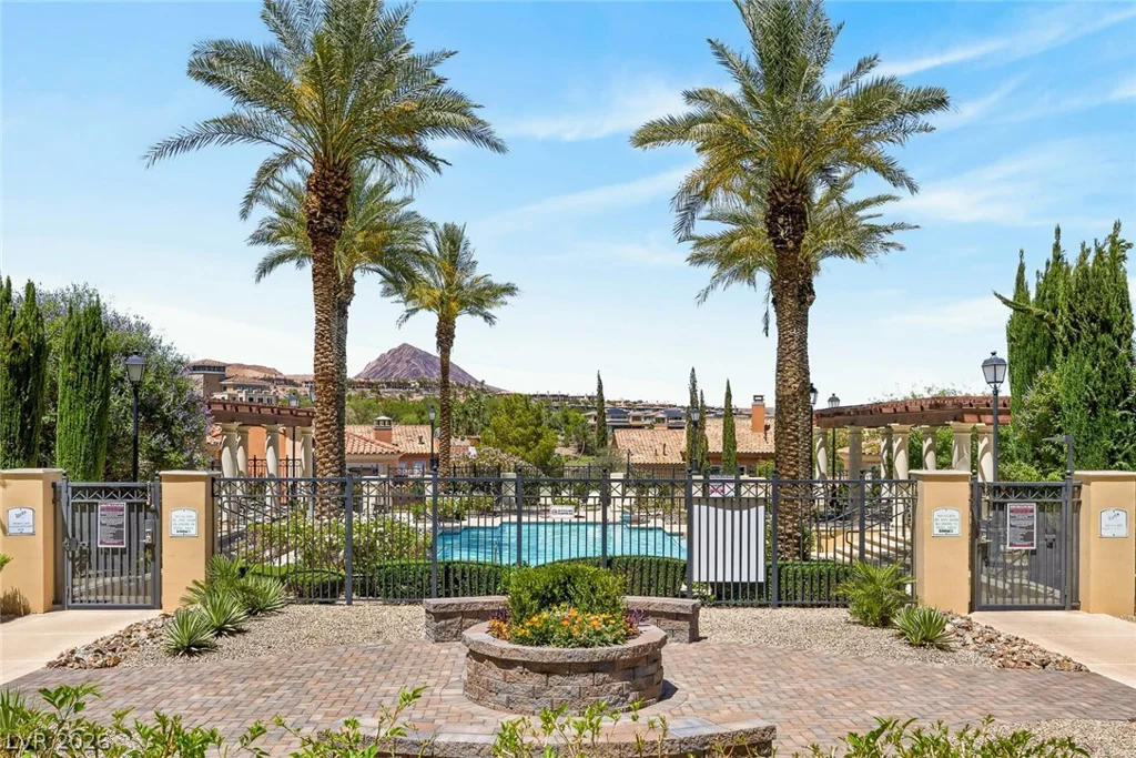 30 Strada Di Villaggio, Henderson, NV 89011