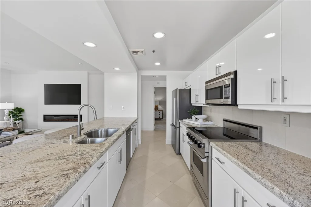 30 Strada Di Villaggio, Henderson, NV 89011