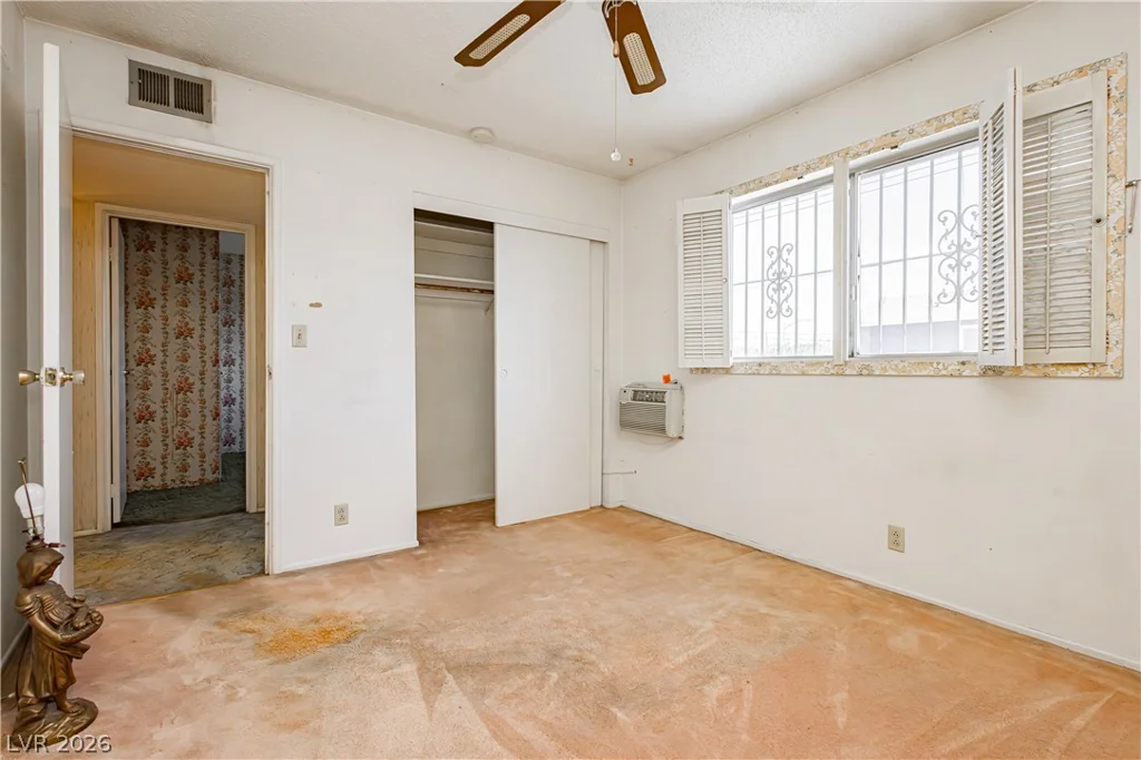 2583 Vegas Valley, Las Vegas, NV 89121