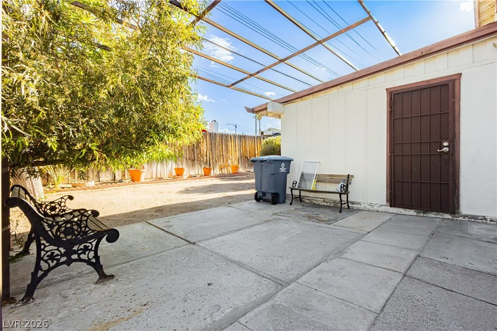 2583 Vegas Valley, Las Vegas, NV 89121
