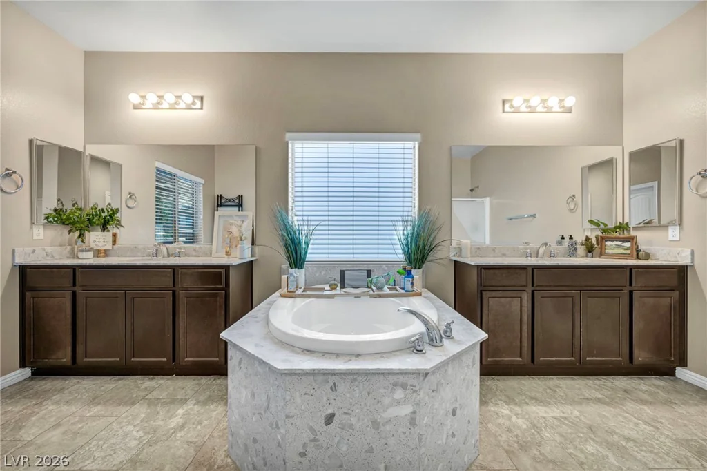 1636 Blue Cliffs, Henderson, NV 89014