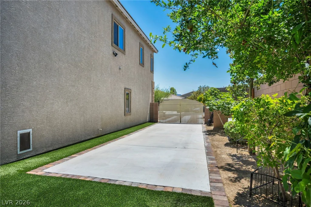 1636 Blue Cliffs, Henderson, NV 89014