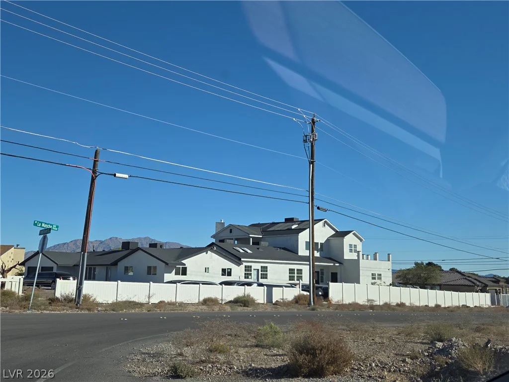 5724 Grand Canyon, Las Vegas, NV 89149