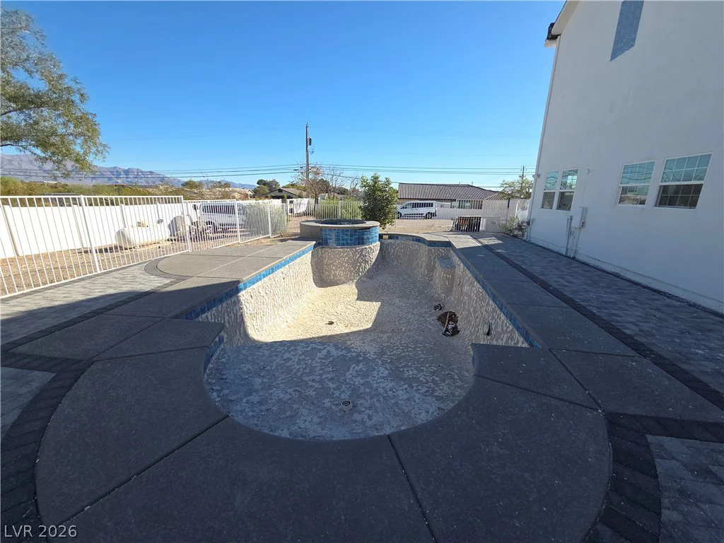 5724 Grand Canyon, Las Vegas, NV 89149