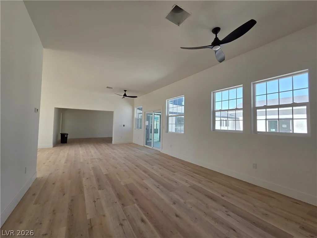 5724 Grand Canyon, Las Vegas, NV 89149