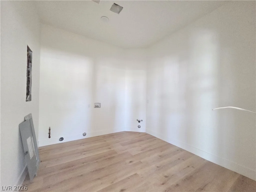 5724 Grand Canyon, Las Vegas, NV 89149