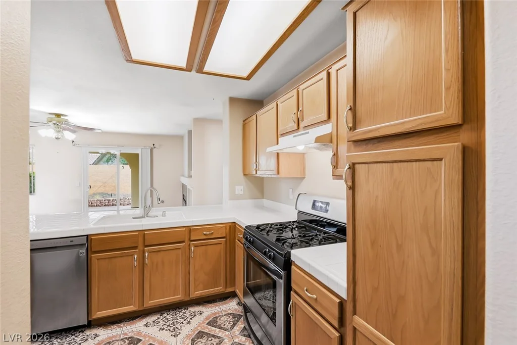 902 Royalmile, North Las Vegas, NV 89032