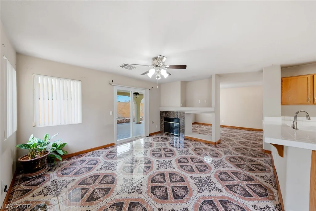902 Royalmile, North Las Vegas, NV 89032