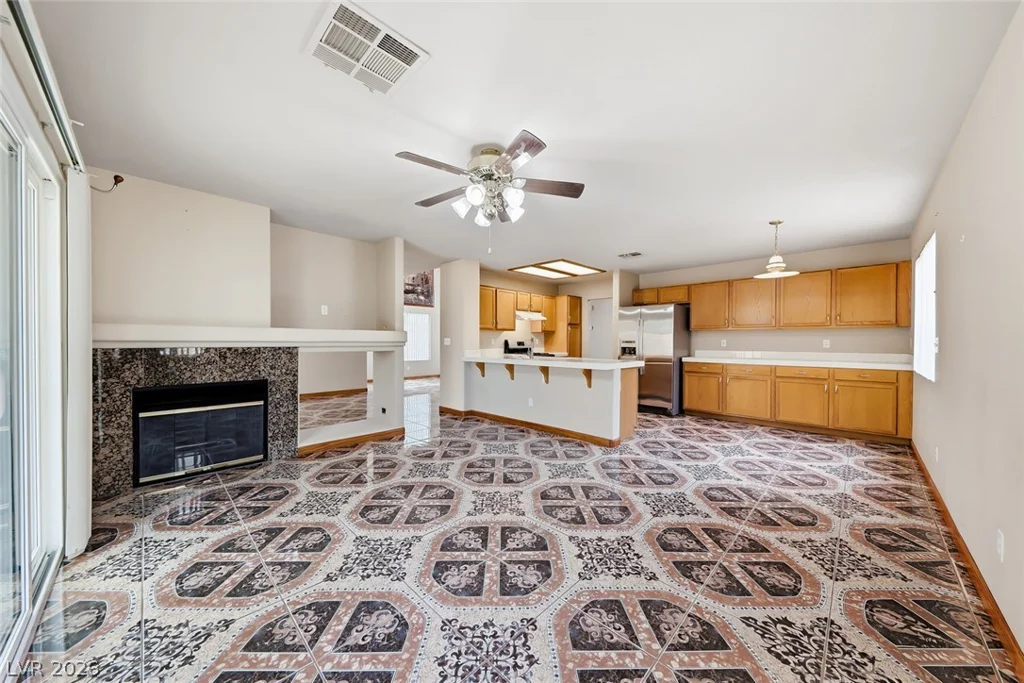 902 Royalmile, North Las Vegas, NV 89032