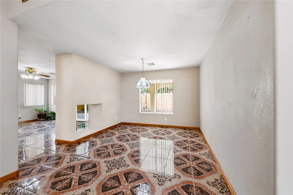 902 Royalmile, North Las Vegas, NV 89032