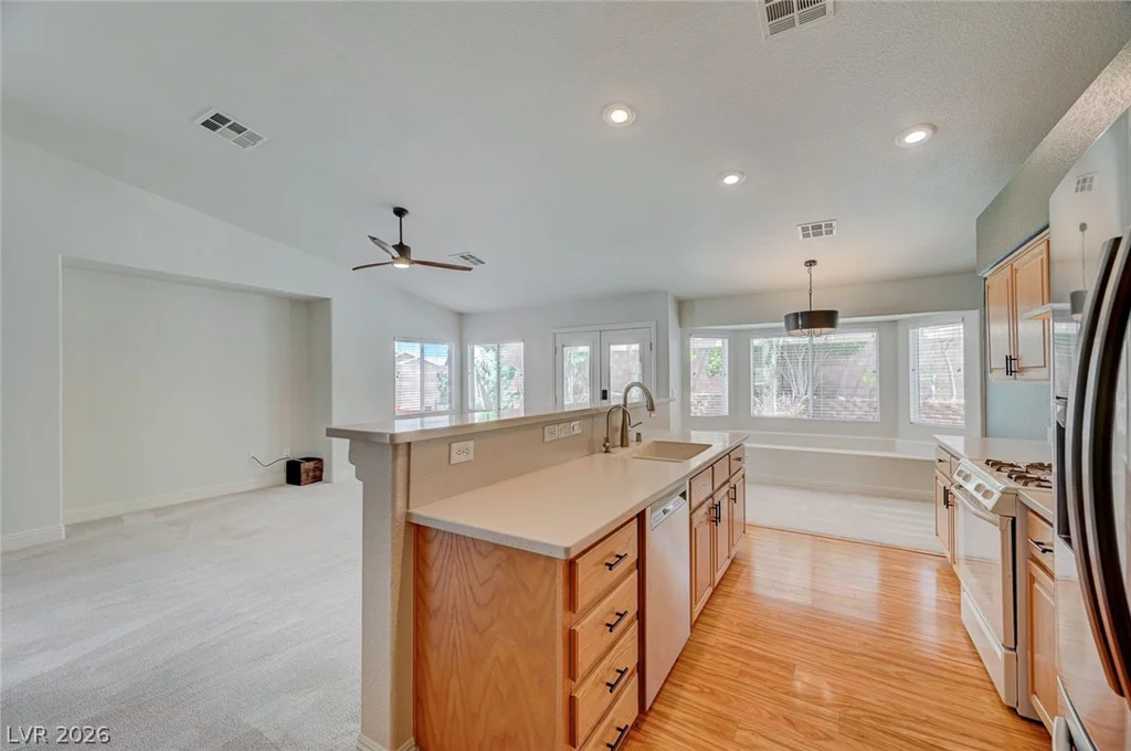 2478 Vegas Vic, Henderson, NV 89002