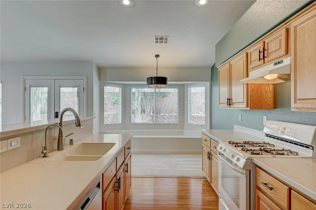 2478 Vegas Vic, Henderson, NV 89002