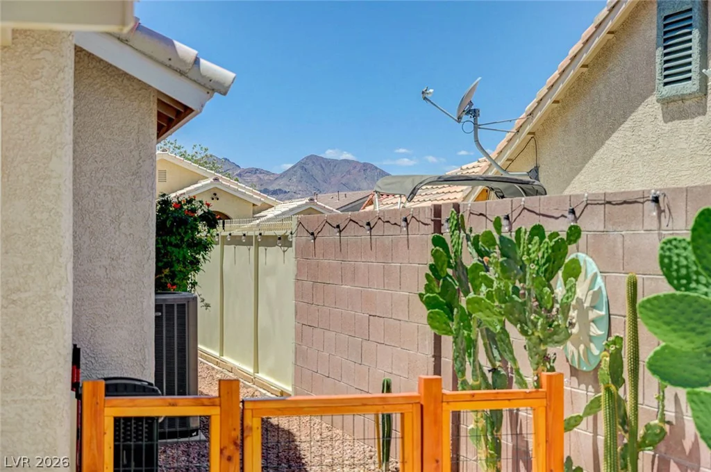 2478 Vegas Vic, Henderson, NV 89002
