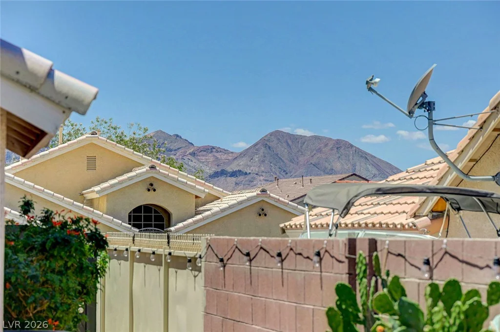 2478 Vegas Vic, Henderson, NV 89002