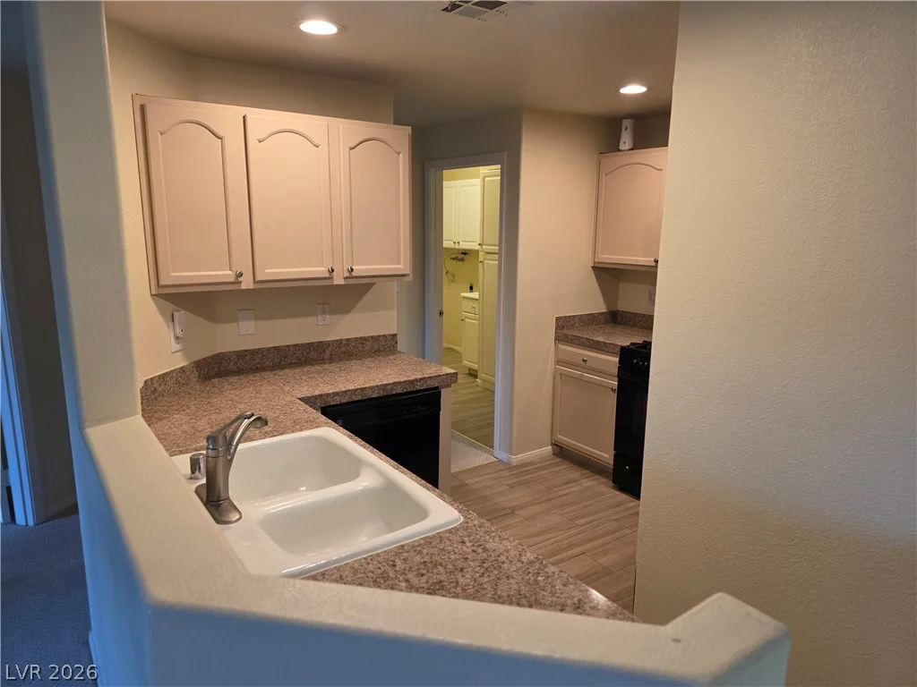 2050 Warm Springs, Henderson, NV 89014