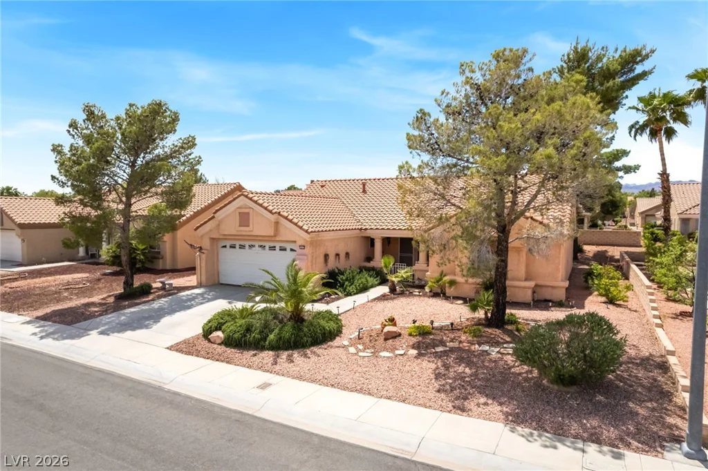 2453 Desert Sands, Las Vegas, NV 89134