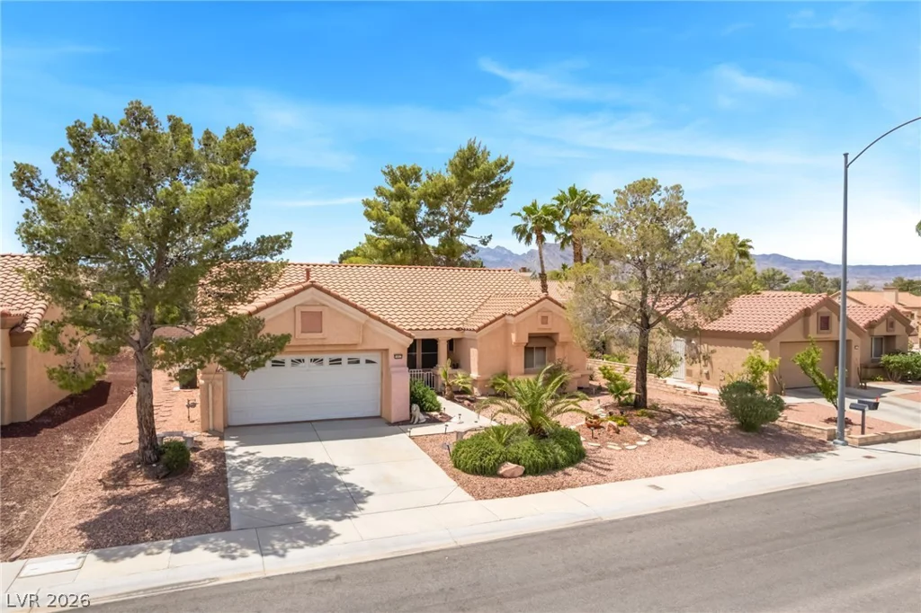 2453 Desert Sands, Las Vegas, NV 89134
