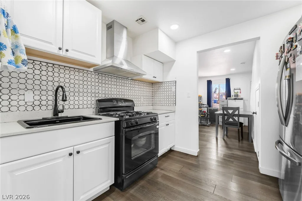 3934 Palos Verdes, Las Vegas, NV 89119