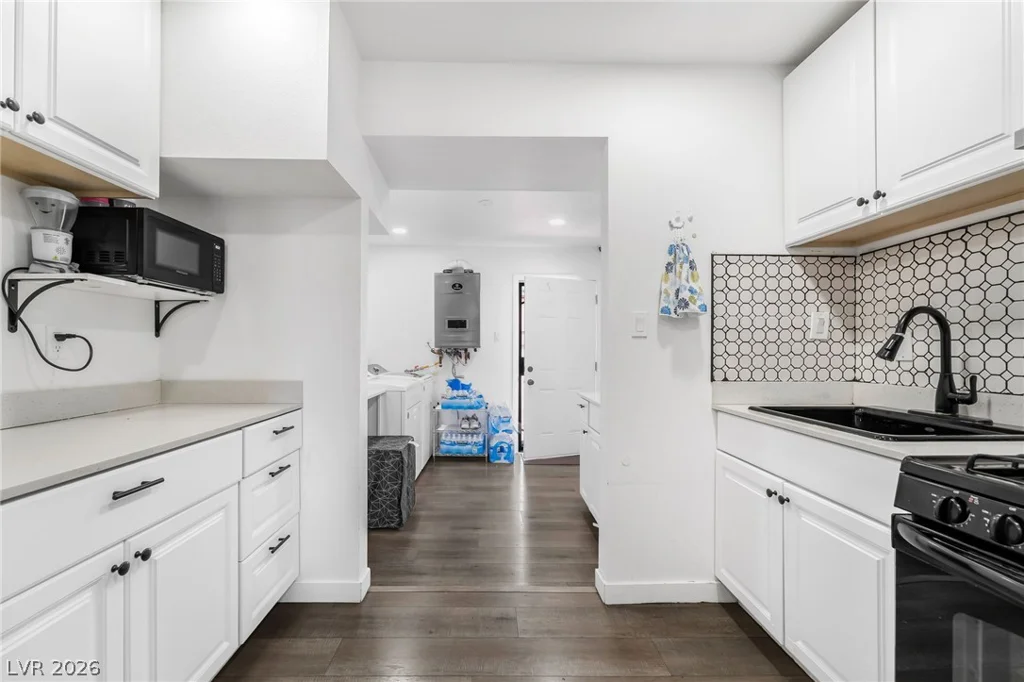 3934 Palos Verdes, Las Vegas, NV 89119