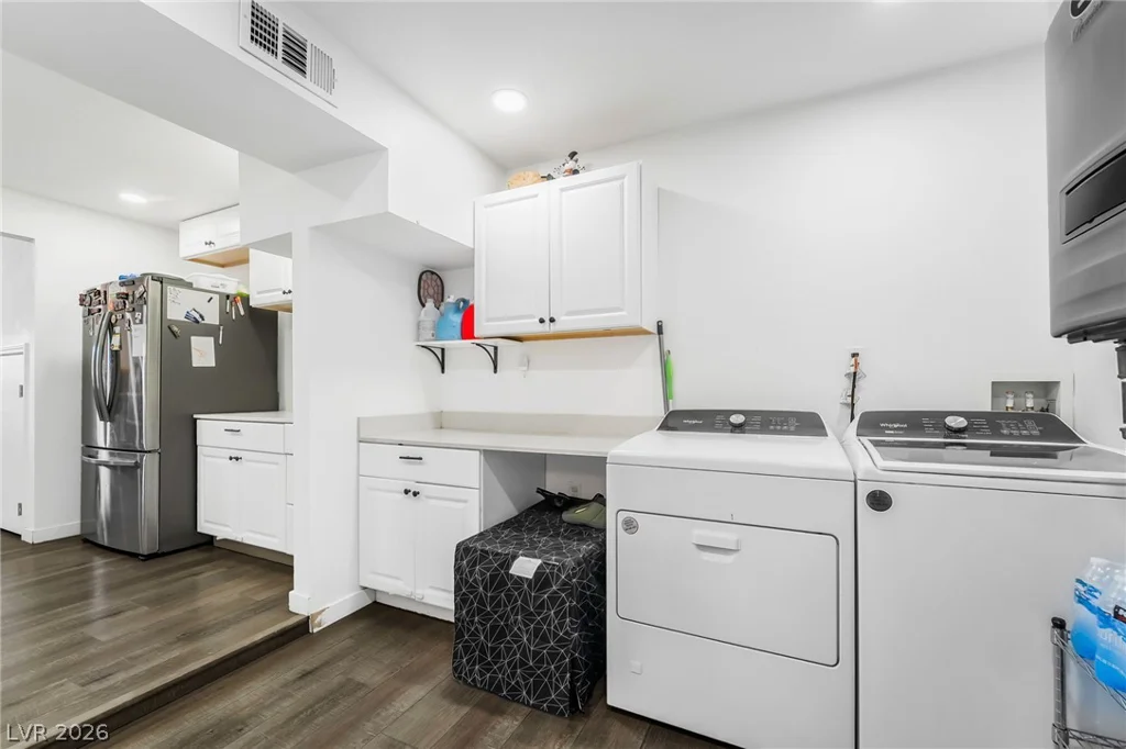 3934 Palos Verdes, Las Vegas, NV 89119