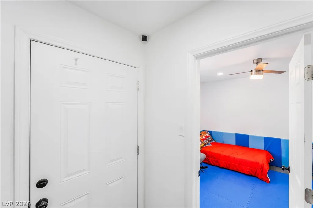 3934 Palos Verdes, Las Vegas, NV 89119