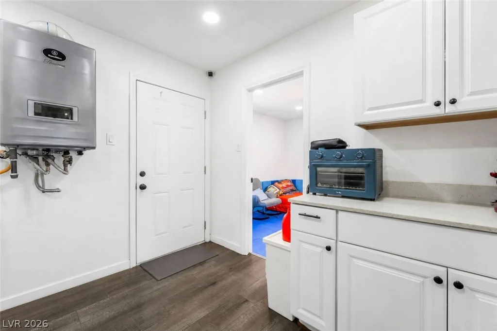 3934 Palos Verdes, Las Vegas, NV 89119