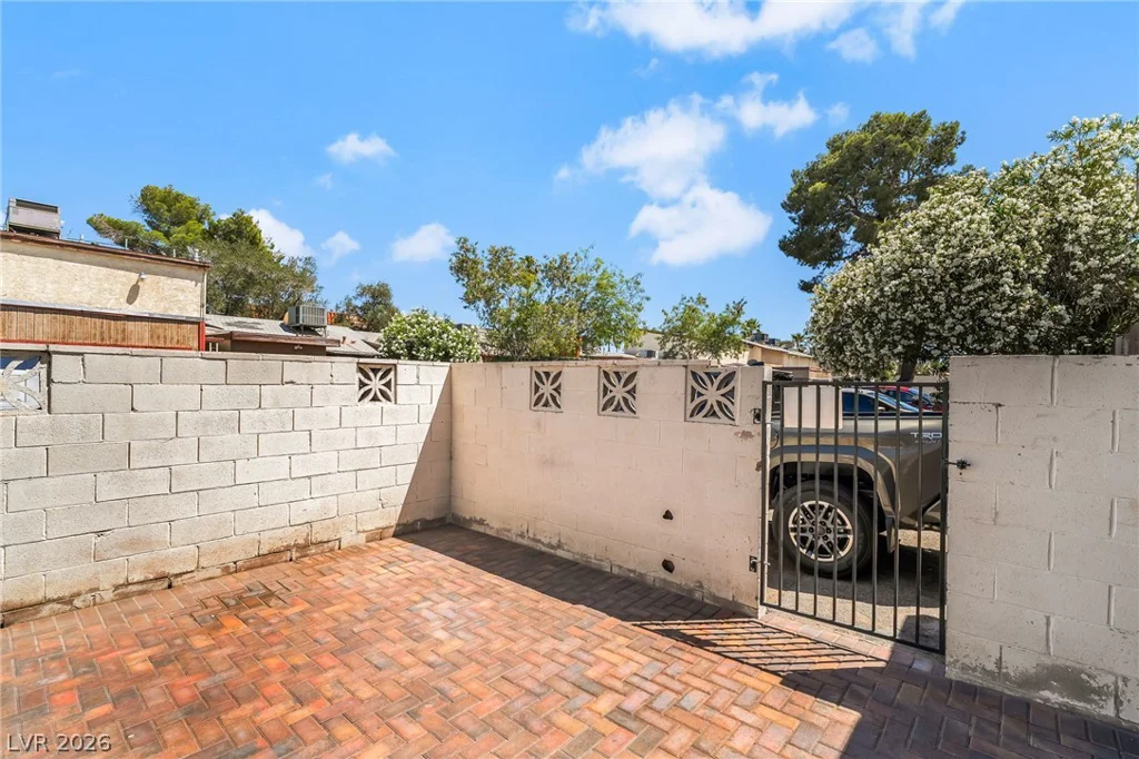 3934 Palos Verdes, Las Vegas, NV 89119