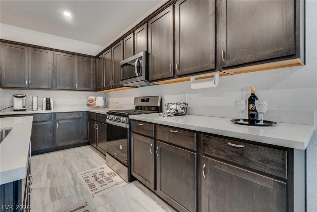 2906 Carothers, North Las Vegas, NV 89032
