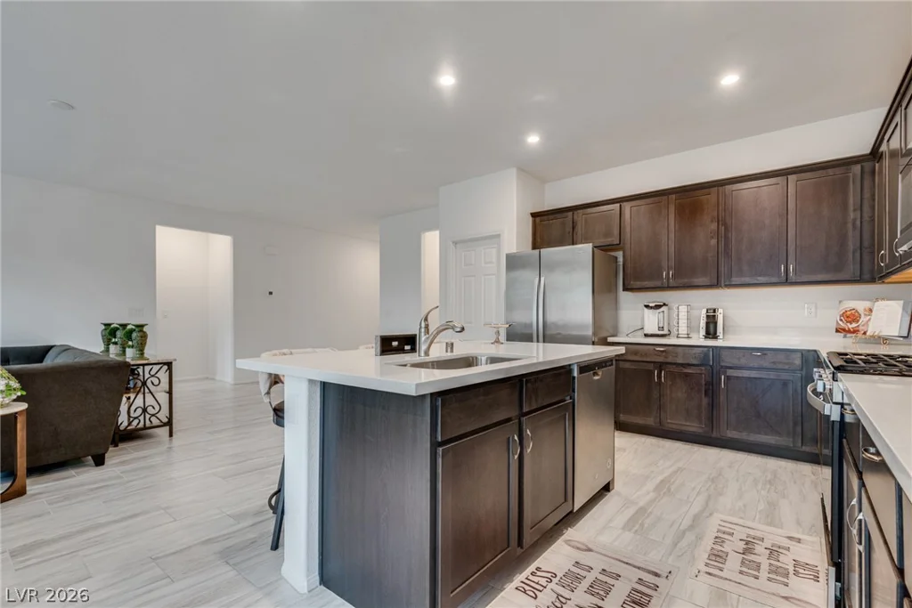 2906 Carothers, North Las Vegas, NV 89032