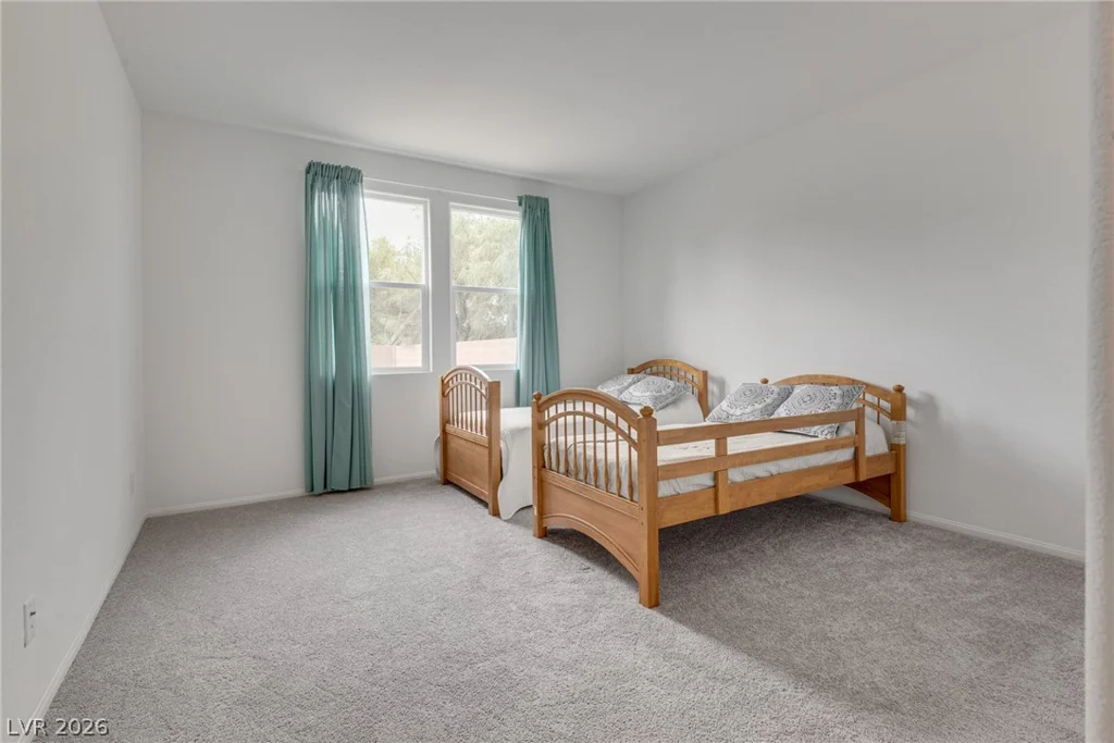 2906 Carothers, North Las Vegas, NV 89032