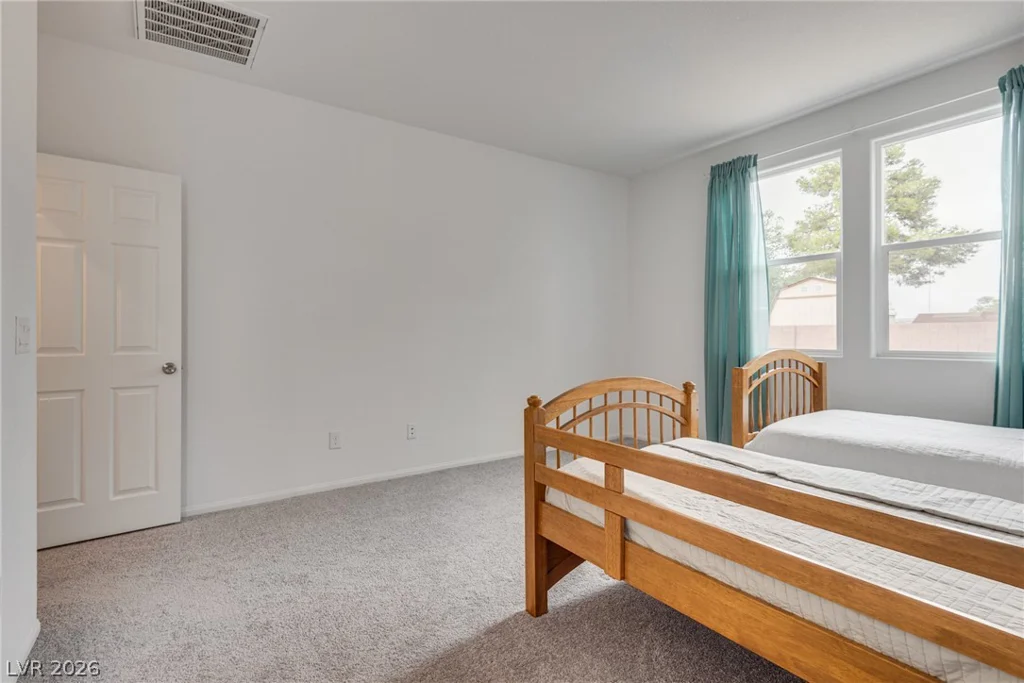2906 Carothers, North Las Vegas, NV 89032