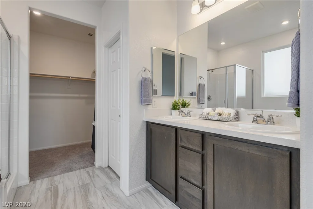 2906 Carothers, North Las Vegas, NV 89032