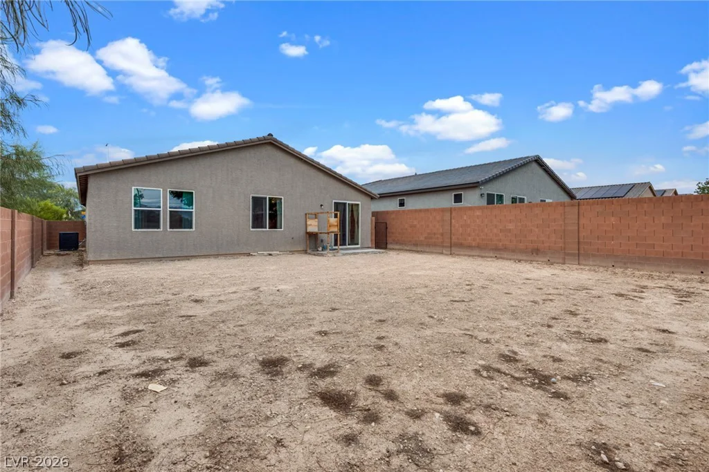 2906 Carothers, North Las Vegas, NV 89032