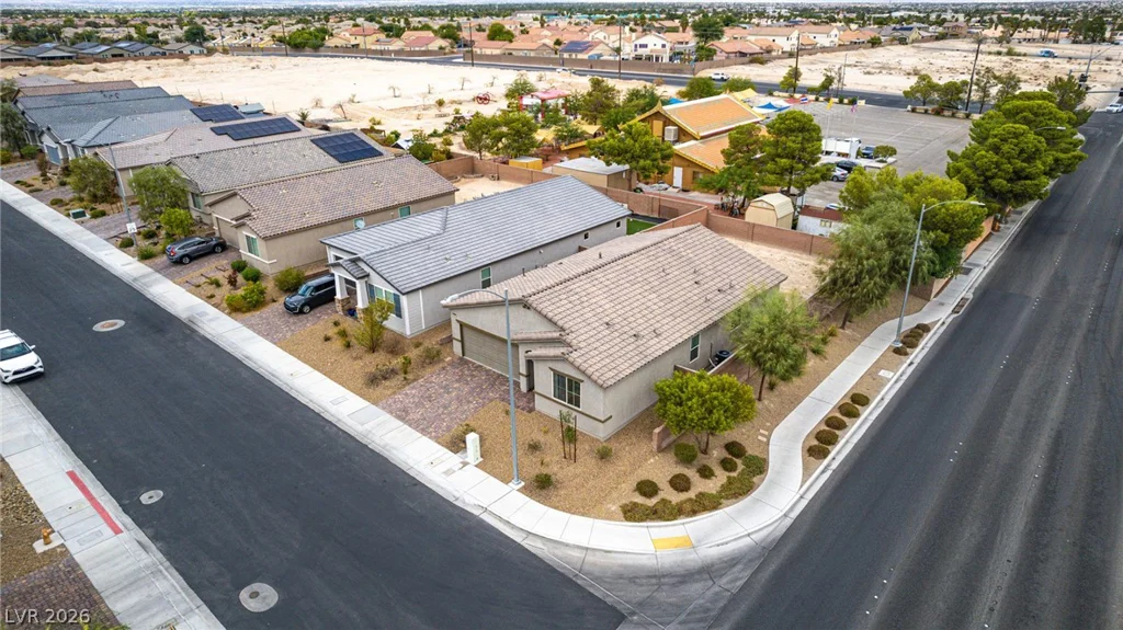 2906 Carothers, North Las Vegas, NV 89032