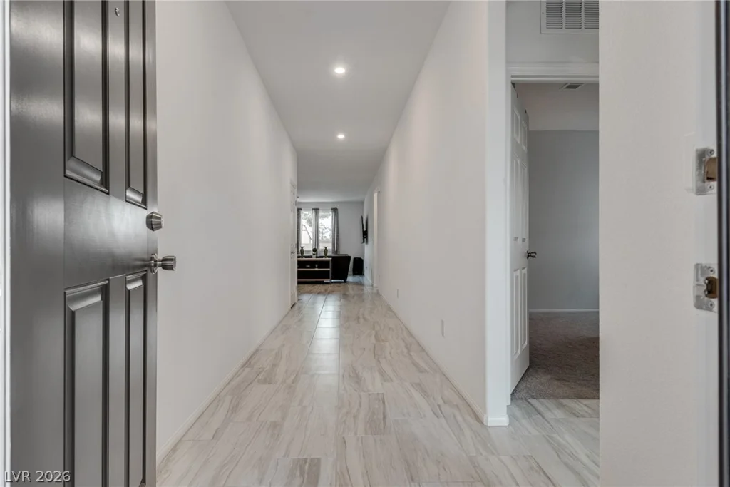 2906 Carothers, North Las Vegas, NV 89032