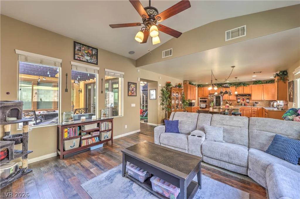 3836 Kettle Falls, North Las Vegas, NV 89085