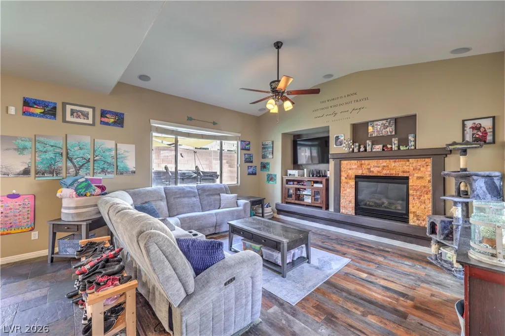 3836 Kettle Falls, North Las Vegas, NV 89085