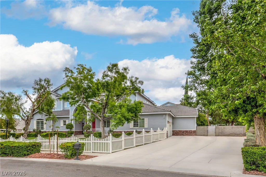 7480 Grassy Field, Las Vegas, NV 89131