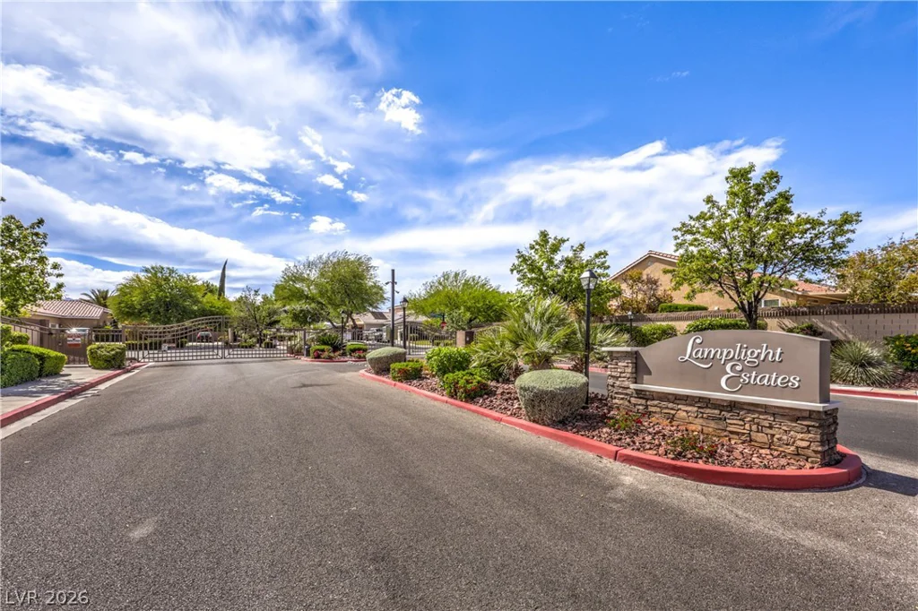 7480 Grassy Field, Las Vegas, NV 89131